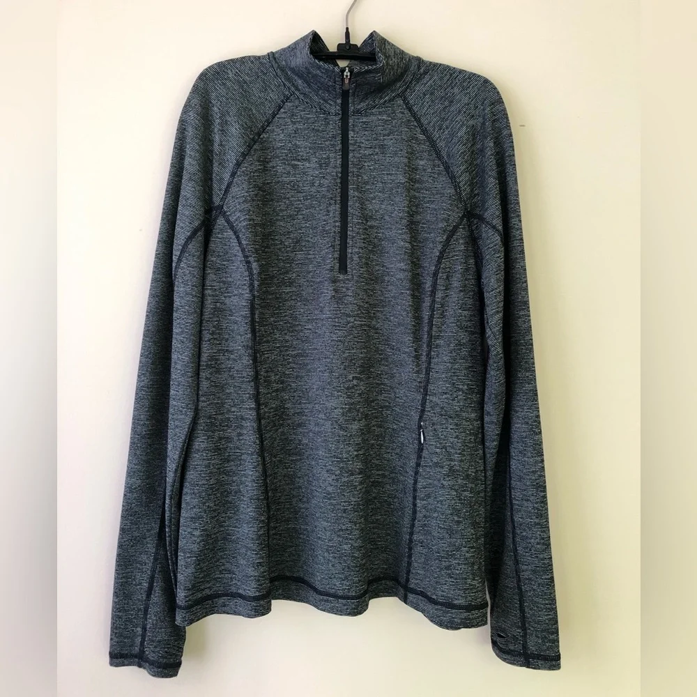 TEK GEAR DryTEK zippered athletic top w/thumb holes & hidden pocket in charcoal - Picture 3 of 10